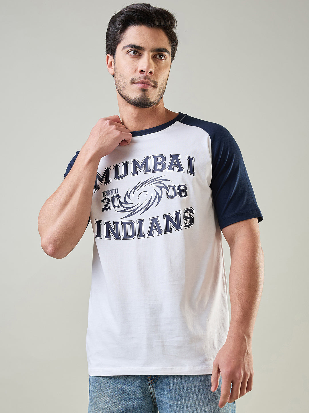 MI: White & Navy Color block T-shirt - MI Shop